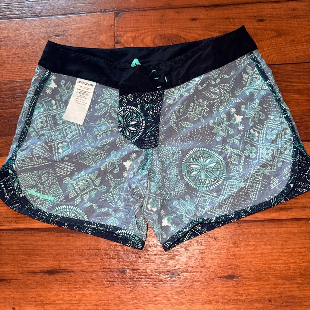 NWOT Patagonia Womens Size 2 Nylon Wavefarer Board Shorts 5" Surf UPF Swim - Picture 13 of 13